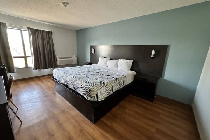 Room 11 of 44