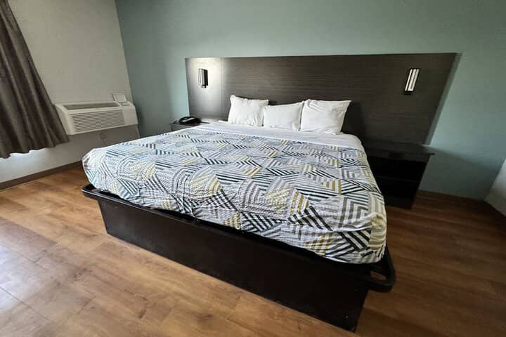 Room 10 of 44